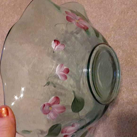 Fenton handpainted glass decorative bowl - Picture 1 of 7